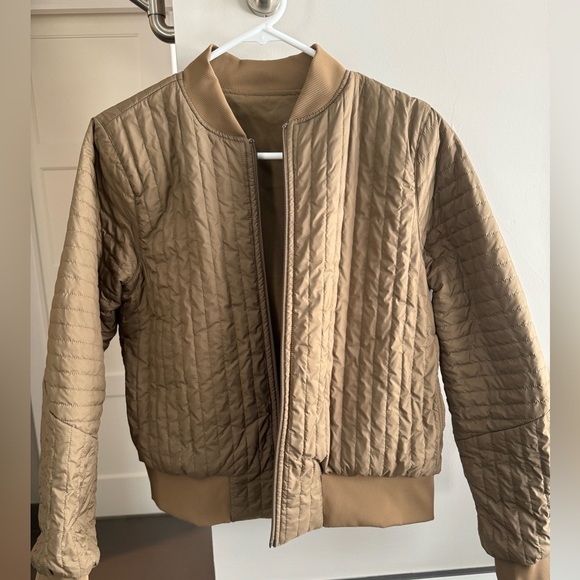 COPY - Lululemon non stop reversible bomber jacket - Picture 8 of 12